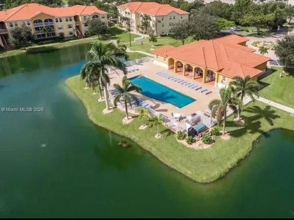 4122 Residence Dr APT 102, Fort Myers, FL 33901