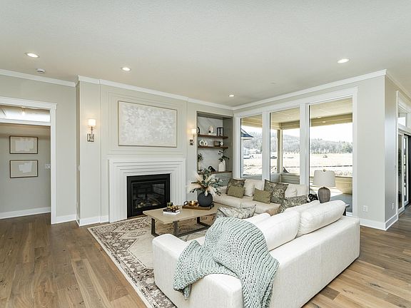 3rd image of 1747 Mayowood Rd SW