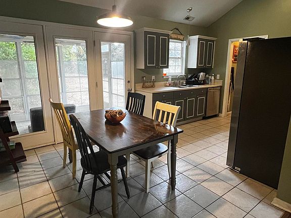 4th image of 905 Windgate Drive