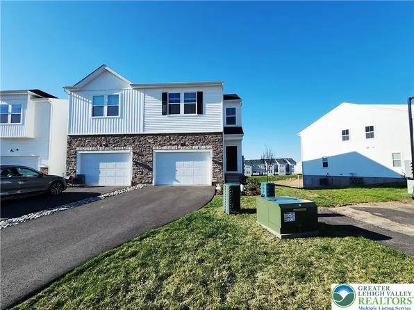 7699 Clayton Ave, Coopersburg, PA 18036