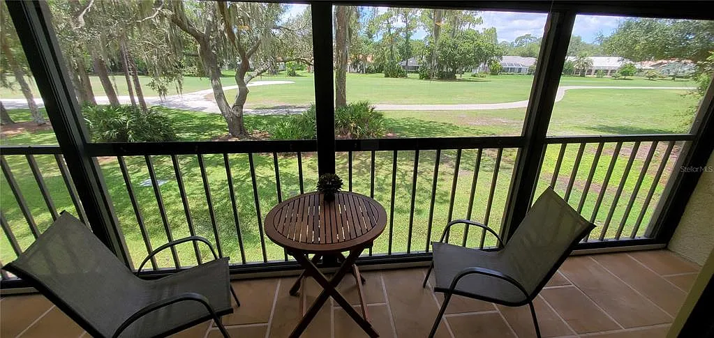 2 bed, 2.0 bath, 1400 sqft, $4,000 — Photo 1