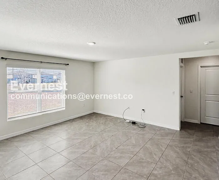5106 Plumeria Dr — Photo 7