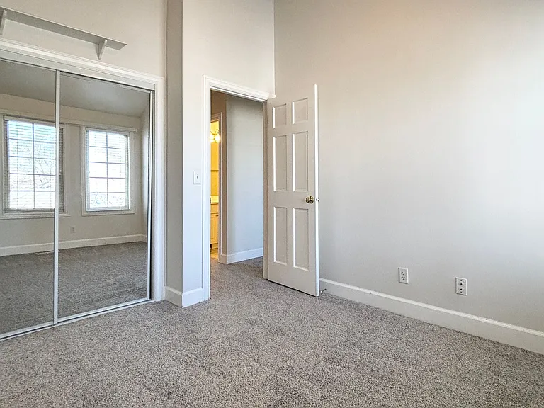 943 E Sage Park Ln — Photo 18