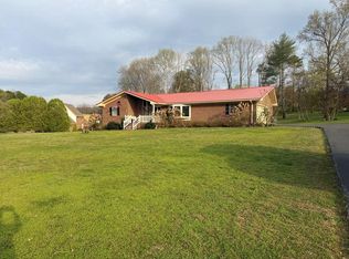 504 Winding Ln, Sparta, TN 38583