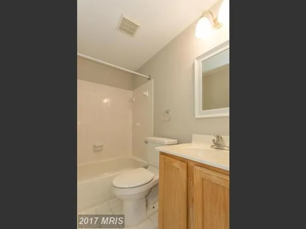 9511 Treyford Ter, Gaithersburg, MD 20886