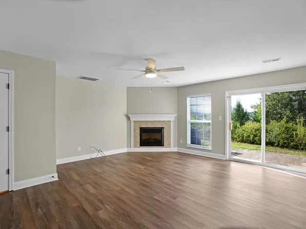 2425 Hallerins Ct, Maryville, TN 37801