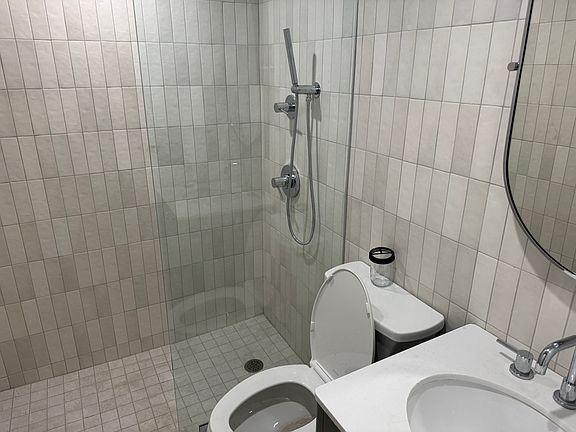 2nd image of 355 Monroe St Floor 1