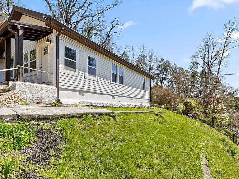 719 Federal St — Photo 28