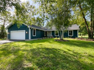 1720 Vineyard Ln, Spring Grove, IL 60081