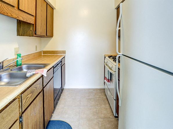 2810 Winchester Dr #903