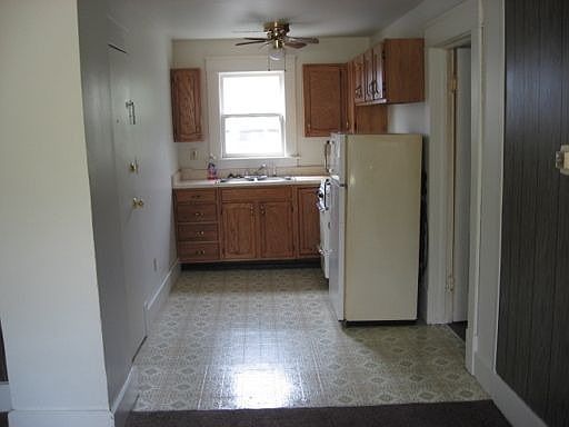 2nd image of 513 S 3rd St APT 3*