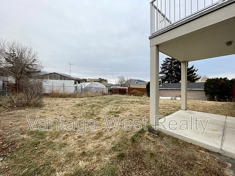 2442 Last Rd — Photo 30
