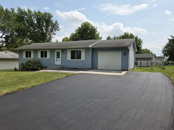 13565 Newlander Ave, Lindstrom, MN 55045