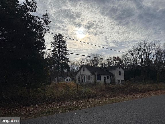 5th image of 228 Lorraine Ave