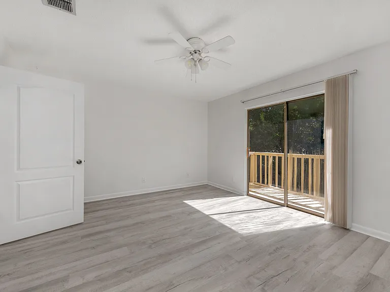 337 Woodham Ct — Photo 14