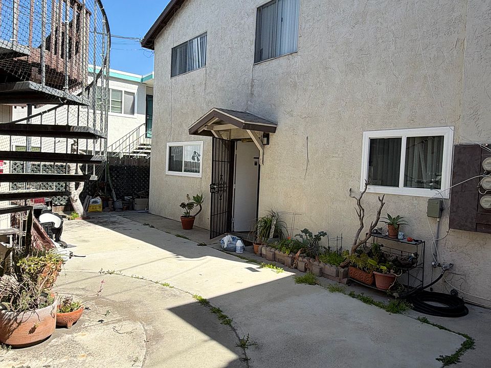 1st image of 2613 B St #1