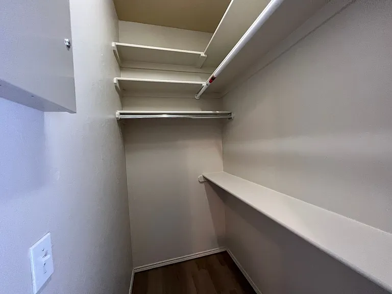 509 SW 124th Pl — Photo 11