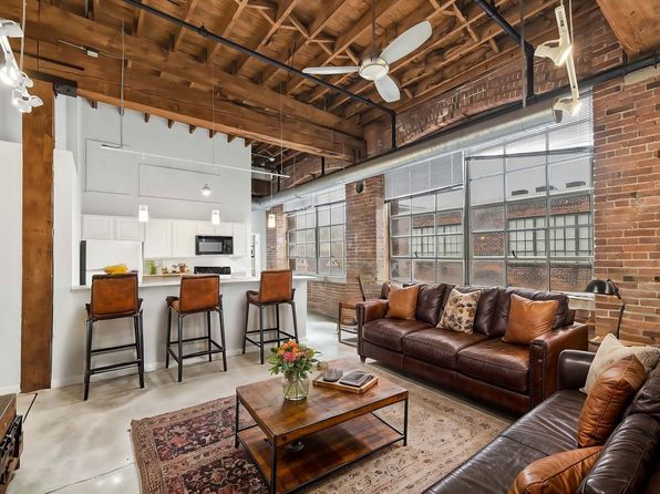 3307 Scranton Rd #204