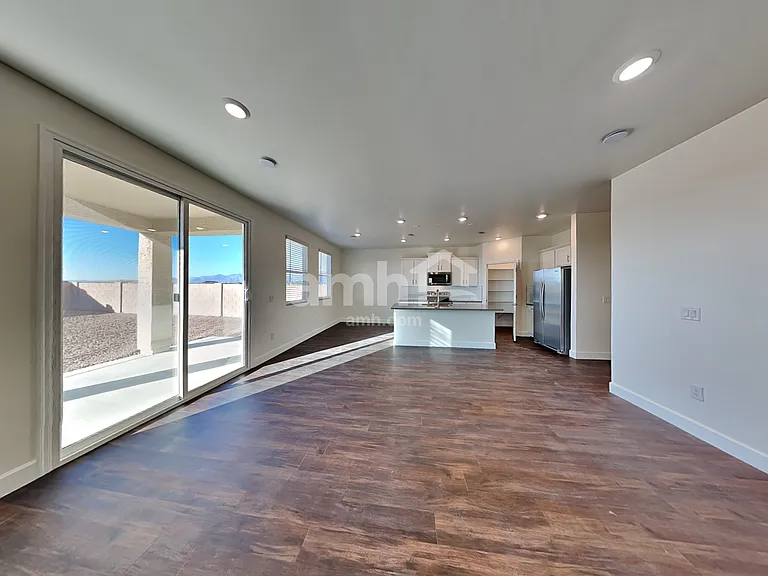 897 Heritage Blvd — Photo 8