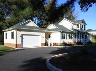 220 Lawrence Pl, Tappahannock, VA 22560
