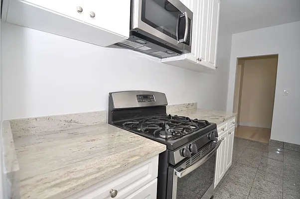 Rented by Click View Realty LLC | media 30