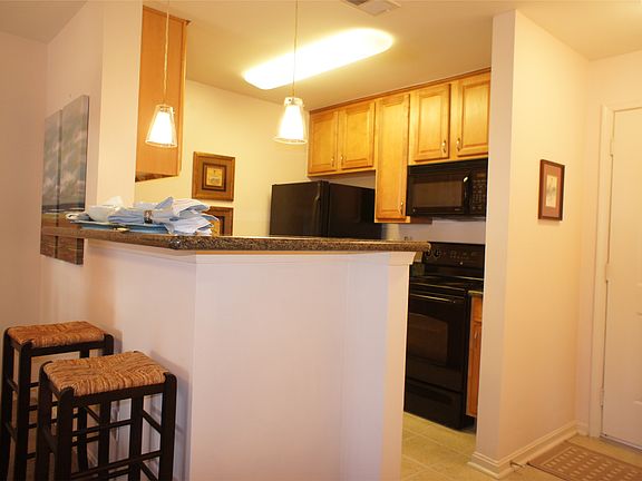 5th image of 3176 Summit Square Dr APT B6