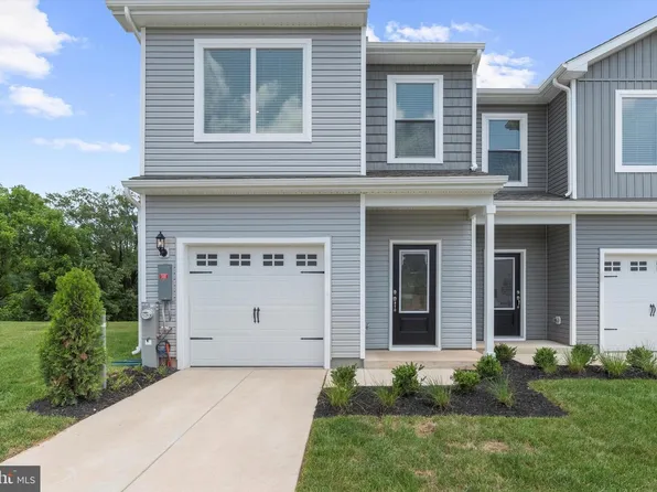 8111 Bartholomew Ct, Baltimore, MD 21206