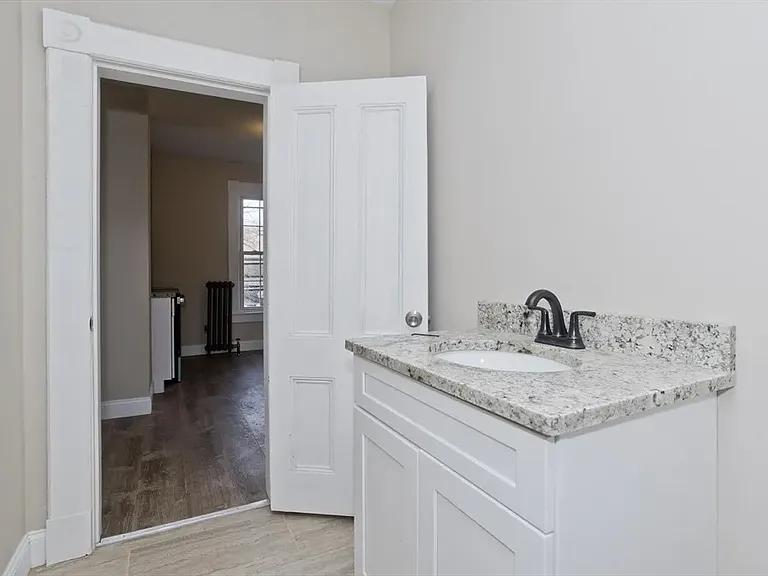 287 Walnut St #1 — Photo 12