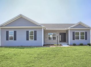 2013 Kinley Dr, Mahomet, IL 61853