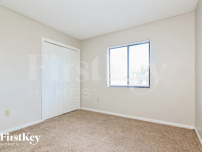 5017 Kingswood Dr — Photo 8
