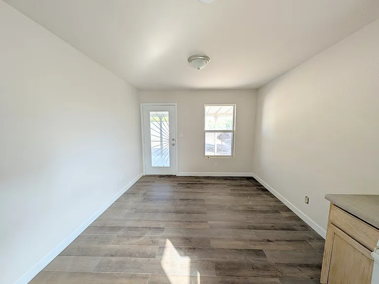5857 W Valley Cir — Photo 7