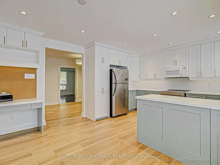 47 Waterloo Ave — Photo 30