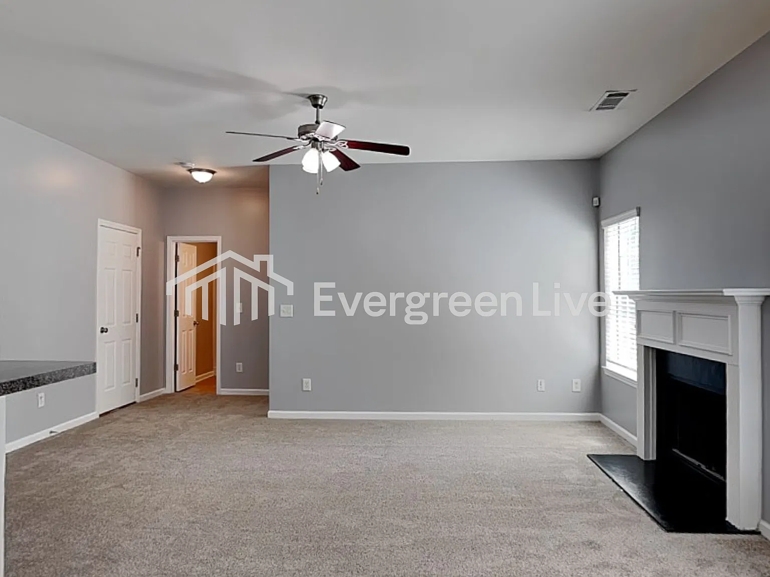 4 bed, 3.0 bath, 2520 sqft, $2,145 — Photo 4