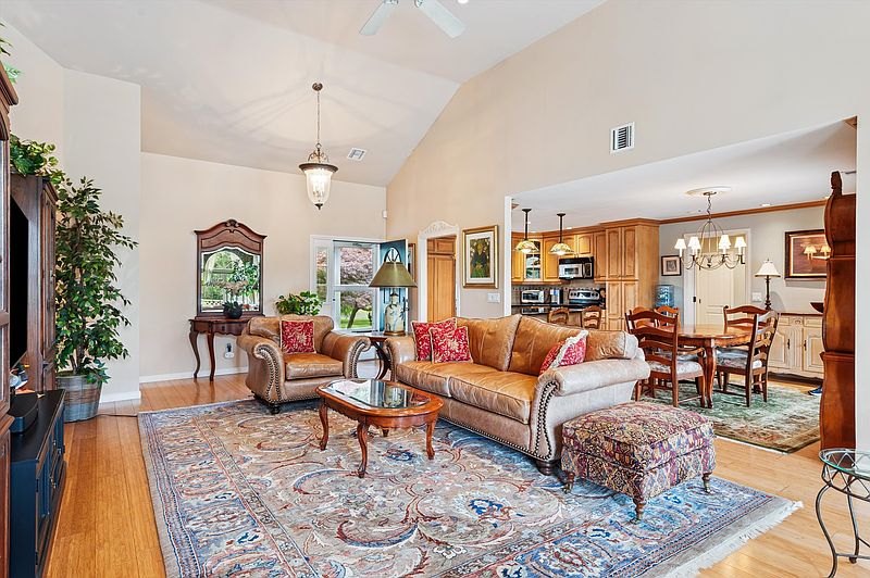 80 Saint Andrews Cir, Southampton, NY 11968 | Out East