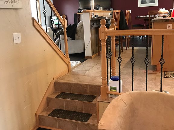 3rd image of 108 Robin Hill Dr