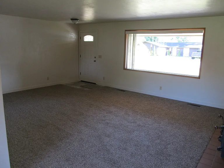 1509 Avon Ave — Photo 4
