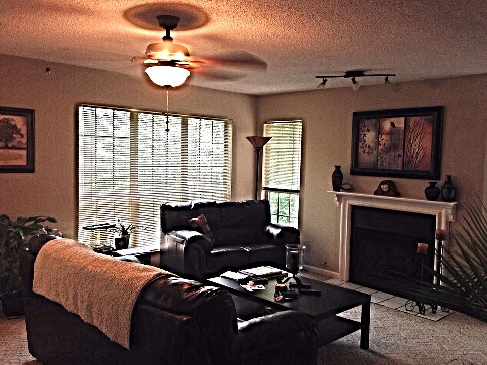 1st image of 304 Mill Pond Ct SE