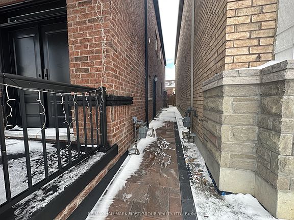 2nd image of 3 Stackstone Rd