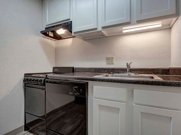 Valleyfield | 3520 Washington Pike, Bridgeville, PA