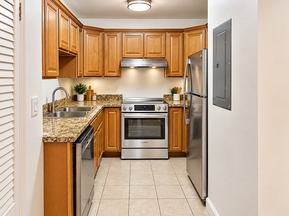 1st image of 87 Columbia St #2F