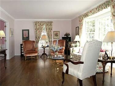 2nd image of 107 Shannon Dr