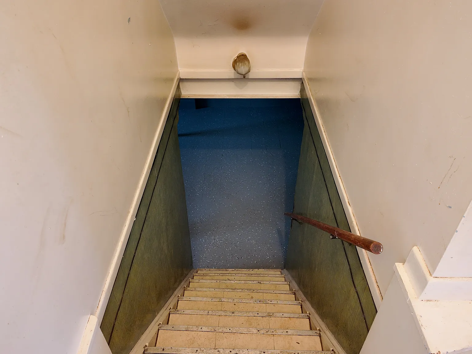 3 bed, 914 sqft, $1,600 — Photo 3
