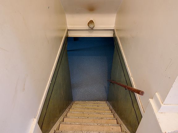 3rd image of 19151 Rowe St #1