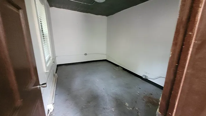 Rented by Delmark Realty LLC | media 36