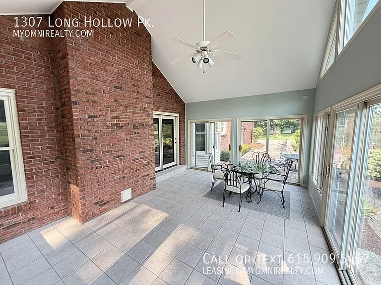 1307 Long Hollow Pike — Photo 13