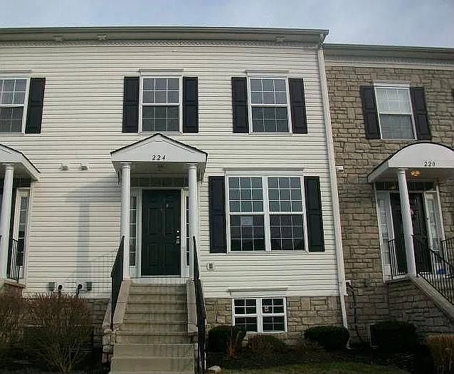 1st image of 224 Oxford Oak Dr #224