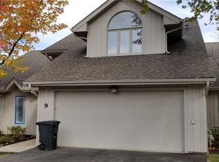 9 Bordeaux Ln, Beachwood, OH 44122