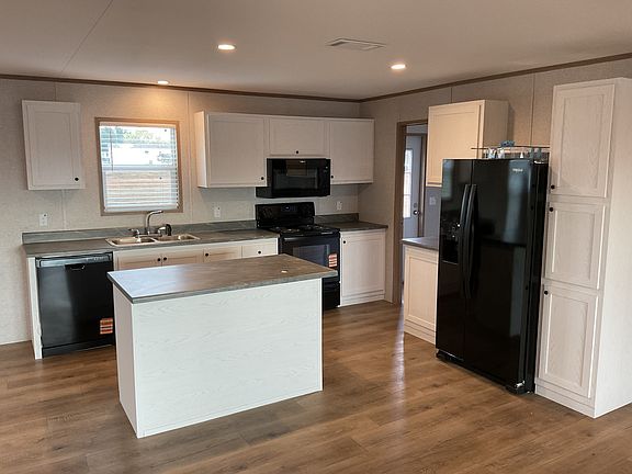 5th image of 357 Silver Peak Dr #36