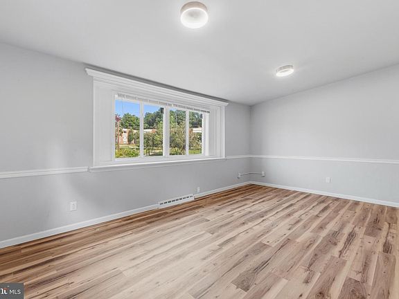 5th image of 6406 Boyer St