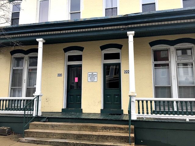 1st image of 220 Summit Ave APT 1F